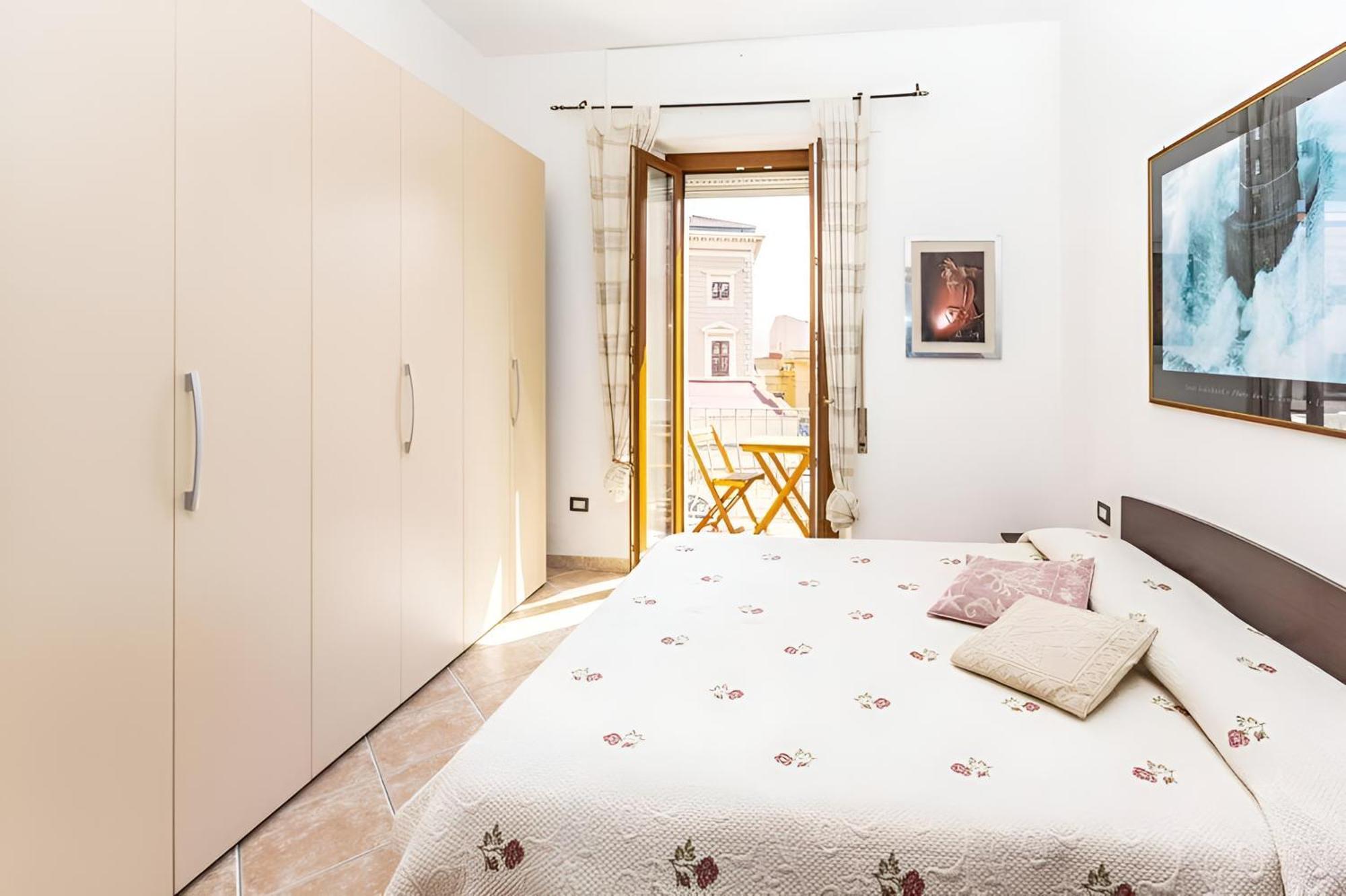 Splendido Appartamento In Pieno Centro Dell'Isola 马达莱纳 外观 照片